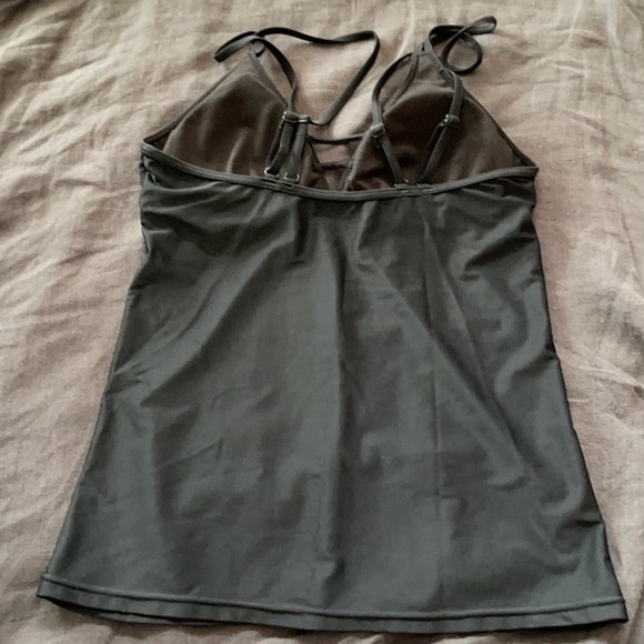 size M - black Tankini hidden bra low padding good support, stays on - Picture 4 of 6